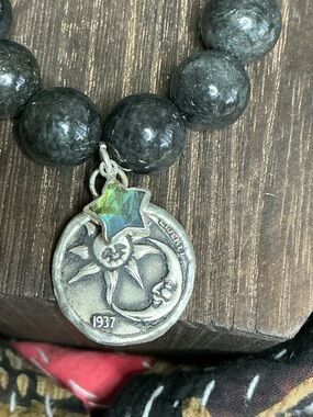 Wuji Jade 13mm with Sun/Moon Coin and Lab Star